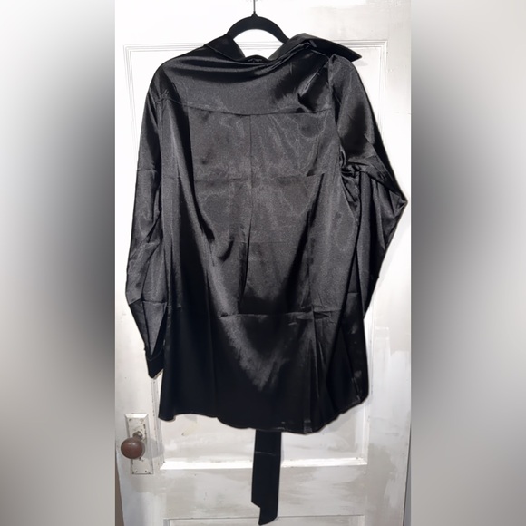 Elegant Black Satin Women's Shirt Dress - Picture 6 of 6